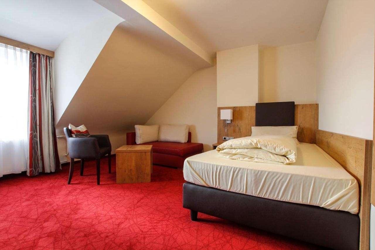 Landhotel Goldener Stern Trautskirchen Zewnętrze zdjęcie